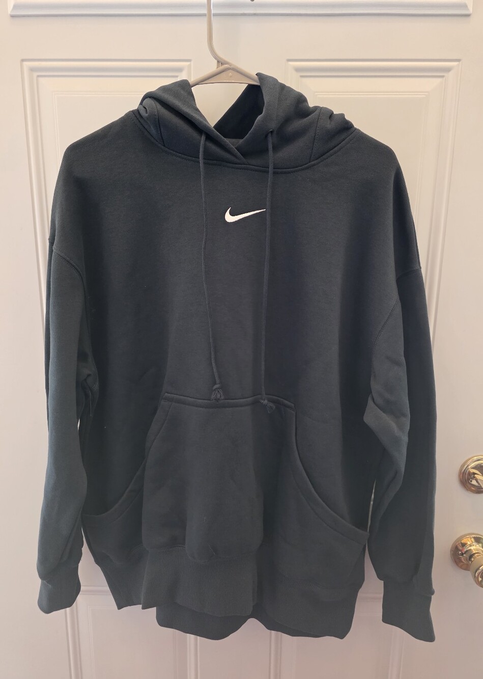 Women's Oversized Nike Pullover Hoodie Size Medium-New With Tags